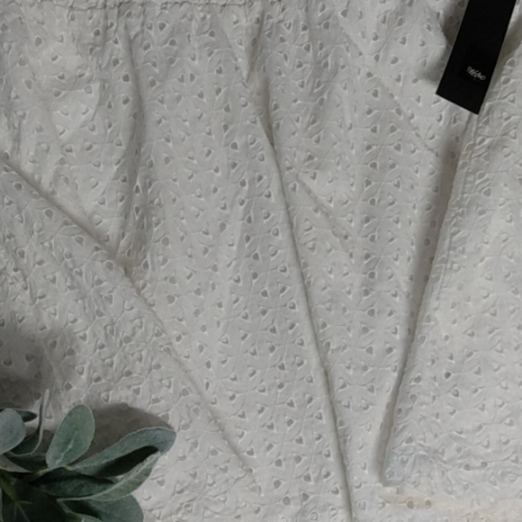 Lovely White Eyelet Detailed Mini Skater Skirt - Picture 12 of 12